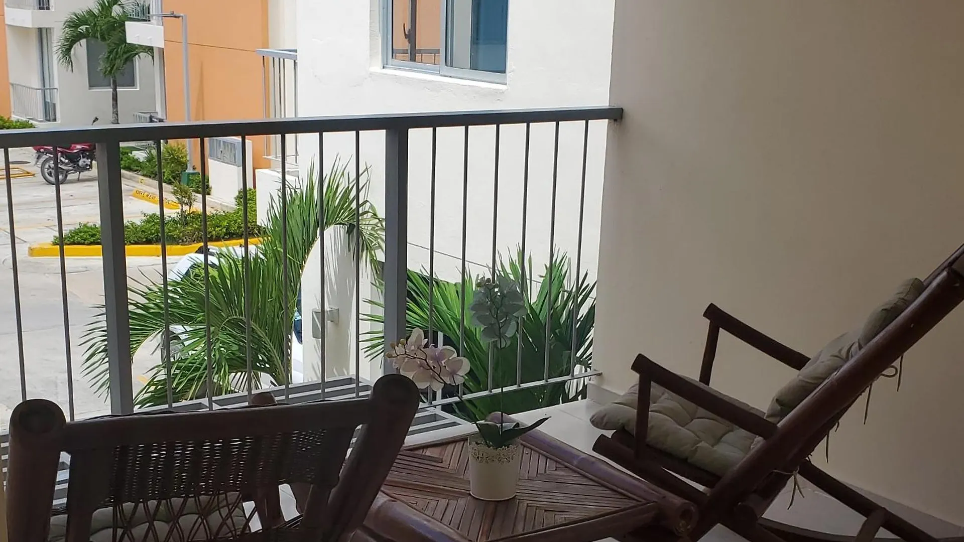 Los Jardines 1 De Pueblo Bavaro 3 Bedroom 2 Bath Apt With Free Parking Punta Cana República Dominicana